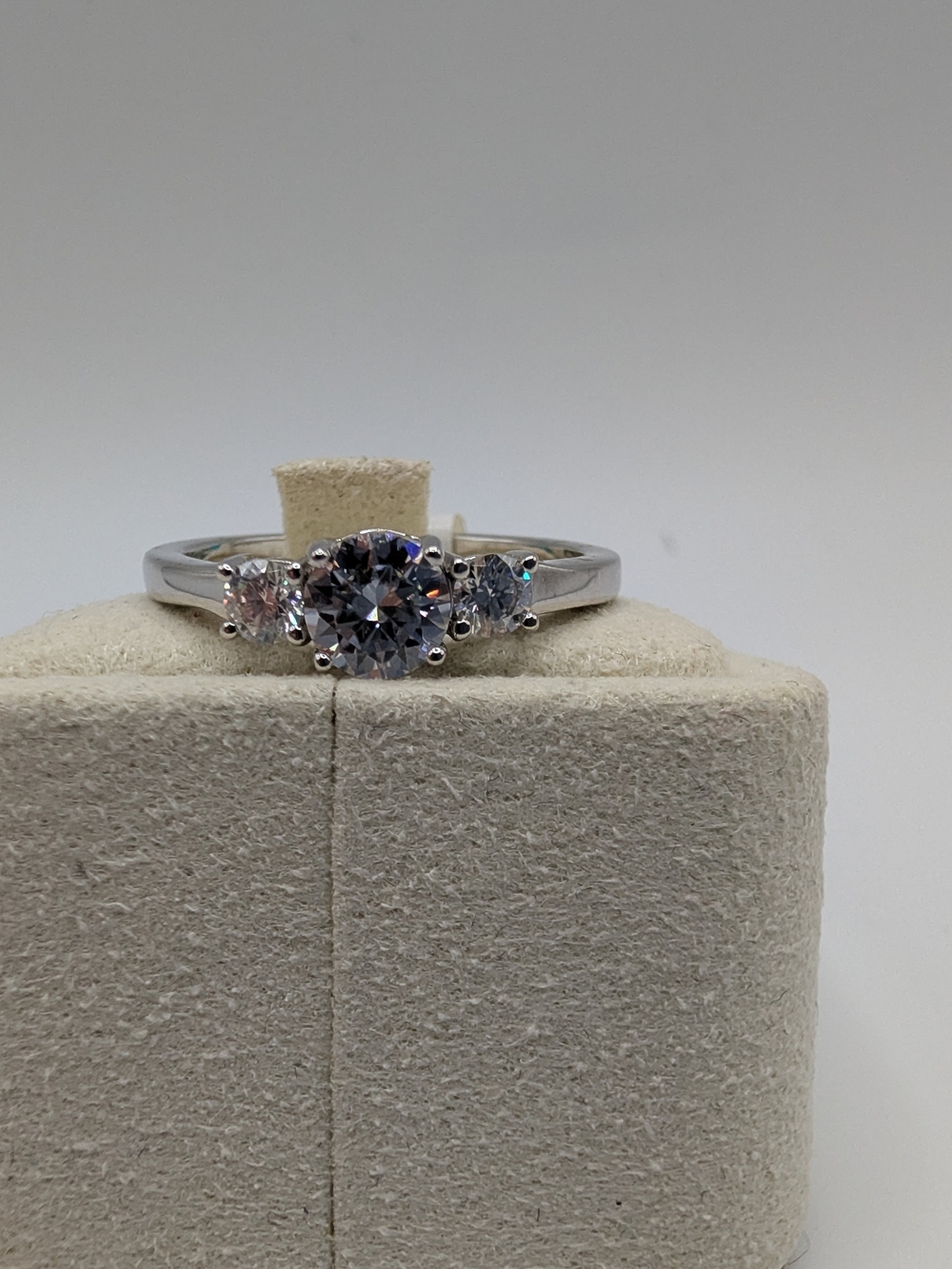 NWT 0.91 CTW Moissanite 3-Stone Engagement Ring Sterling Silver 925 Size 8 D VVS